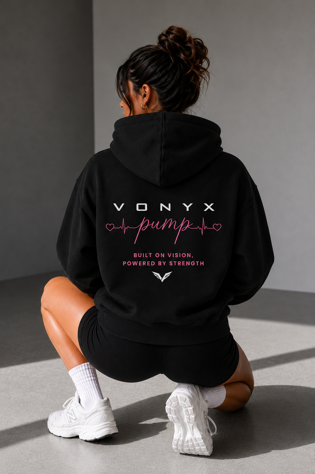 VONYX PUMP Oversized Hoodie in black – back view